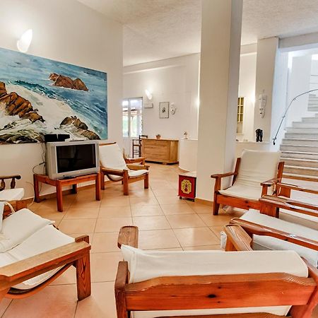 Hotel Al Faro San Teodoro  Exteriör bild